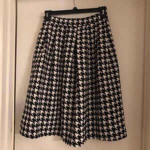 Houndstooth A-line Midi Skirt